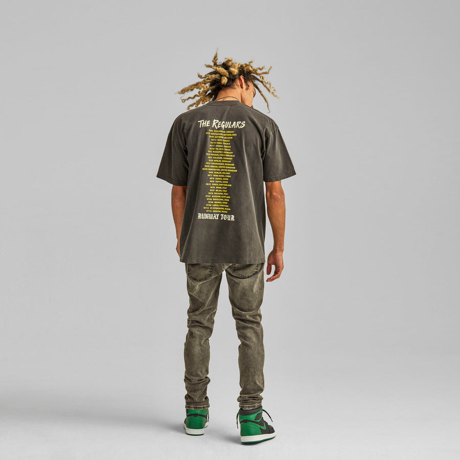 RUNWAY TOUR OVERSEAS TEE - VINTAGE BLACK